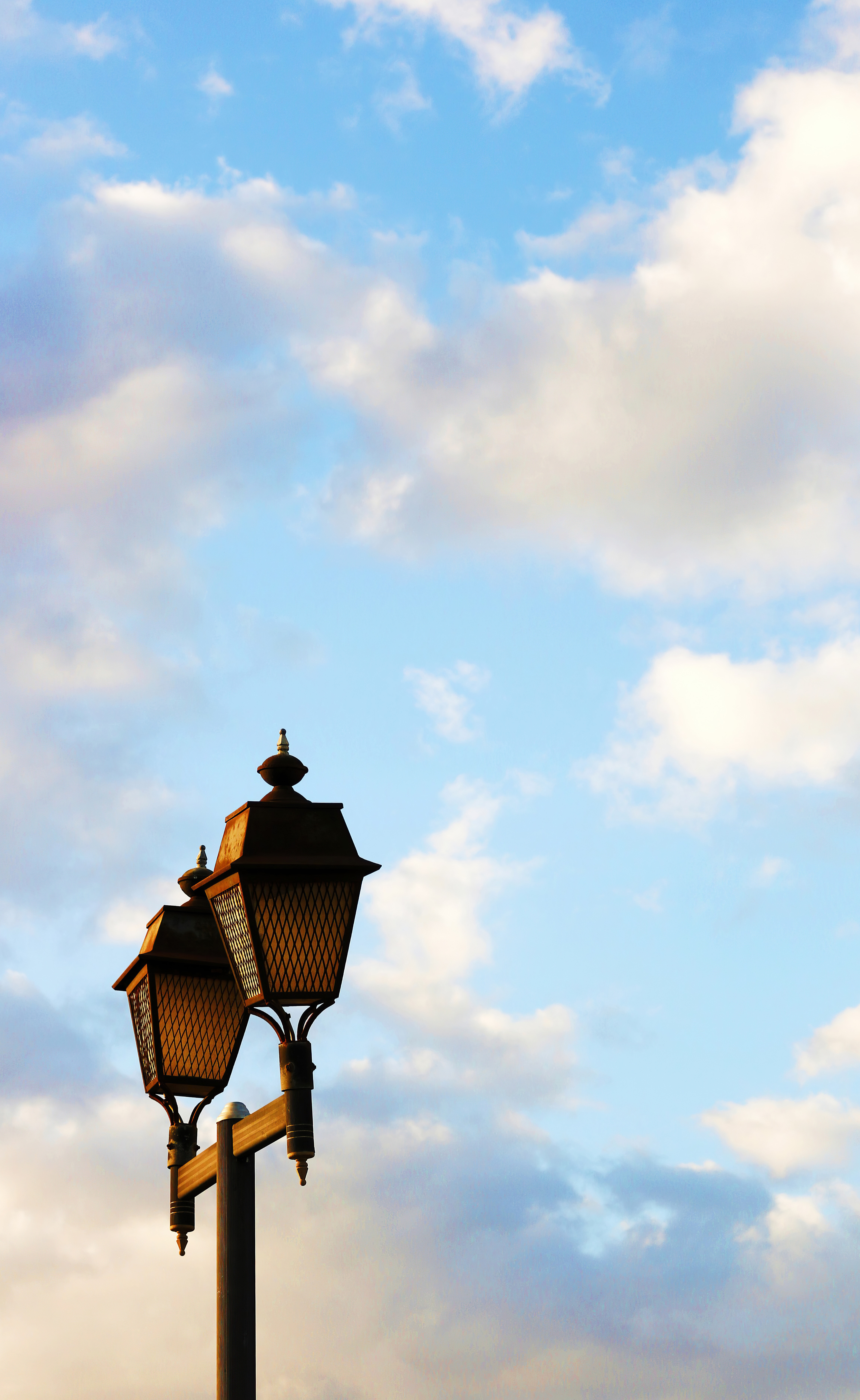 M liminal VI – Twin Lights